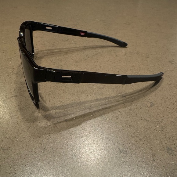 NEW OAKLEY Catalyst® (Low Bridge Fit) Black Iridium Lenses, Polished Black Frame - Picture 11 of 16